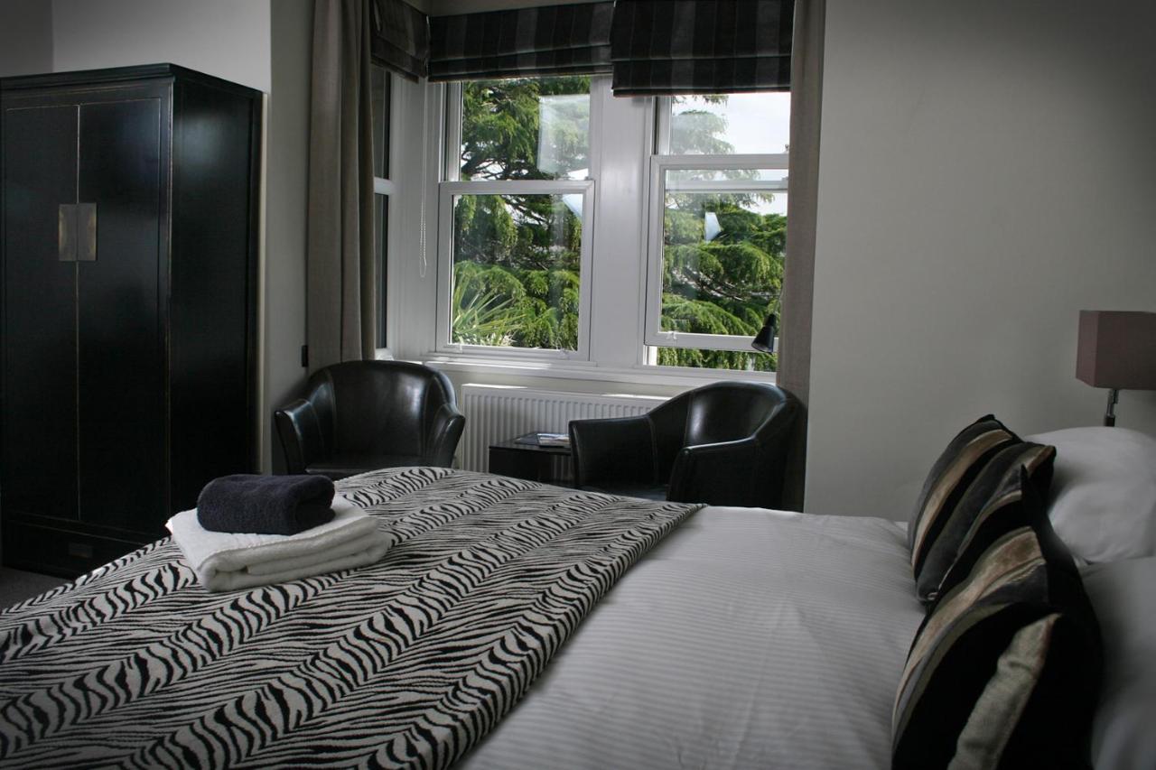 Townhouse Rooms Truro Extérieur photo